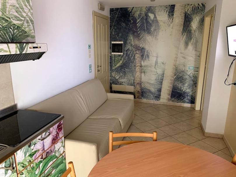 Hotel Residence Veliero Riccione Bagian luar foto
